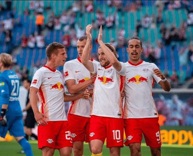 德甲欧冠资格争夺战：法兰克福主场怒吼，莱红牛客场亮剑