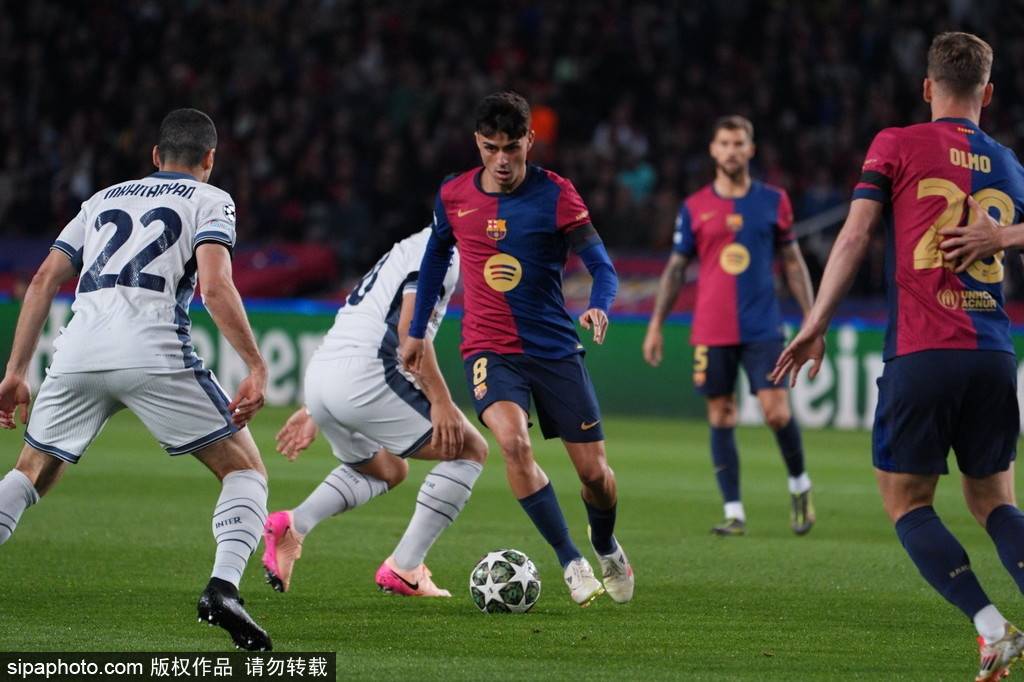 巴塞罗那 vs 比利亚雷亚尔：西甲冠军庆典与欧冠席位争夺战