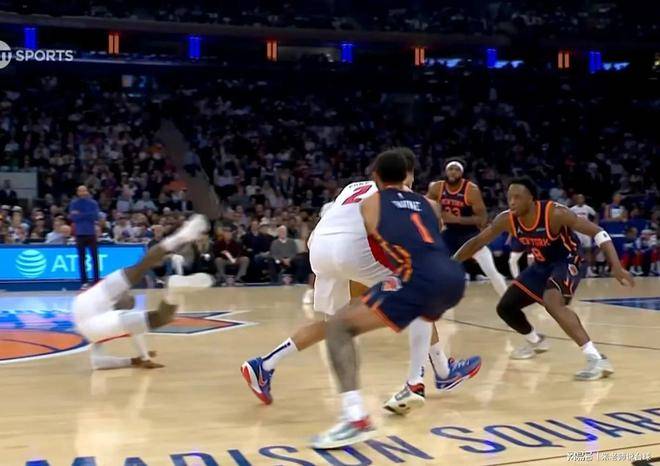 随着罗马3-1，国米2-2，意甲两大豪门翻车，拉涅利带队直冲欧冠