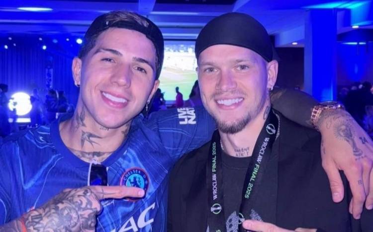 电讯报：穆德里克在波兰的深夜派对中与球队汇合，庆祝切尔西夺冠